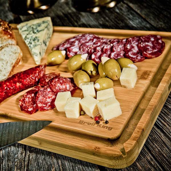 Broil King - Baron™ Bamboo Cutting and Serving Board