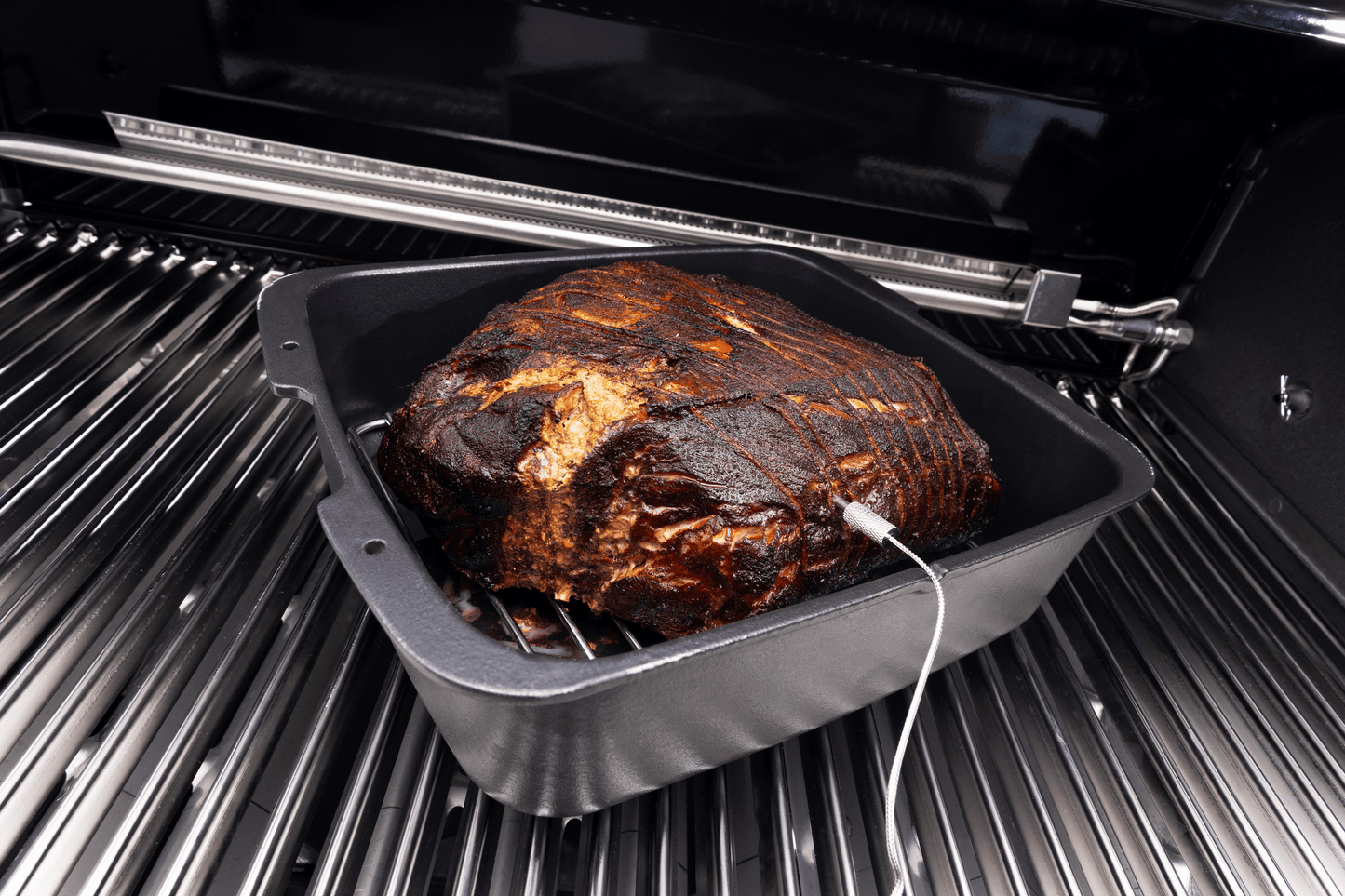 Broil King - CAST IRON DUTCH OVEN