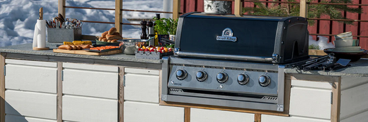 Verwirkliche deine Traum-Außenküche mit den Einbaugrills von Broil King.